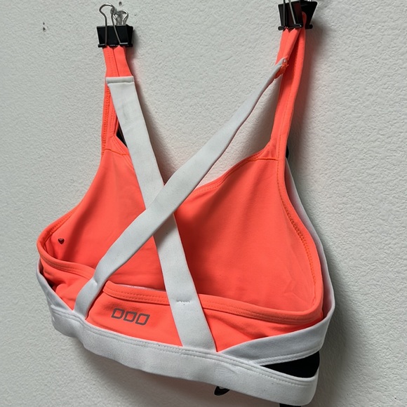 Lorna Jean orange cross strips sports bra size S - Picture 7 of 8